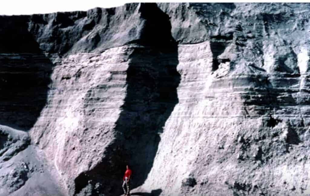 7 mètres de couches géologiques déposées lors de l'éruption du Mont St Helens en l'espace de trois heures dans les années 1980